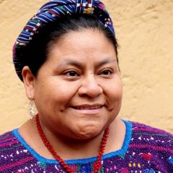 Rigoberta Menchú: por la paz y los derechos humanos