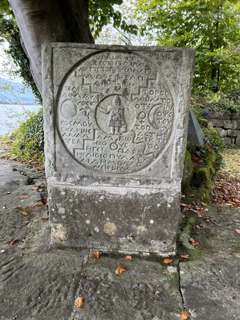 Torre en Bollingen. Piedra cúbica